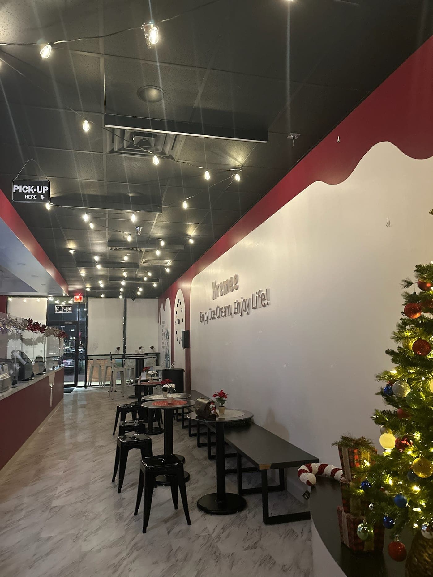 Seating area at Kremee